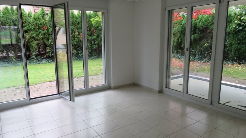 Moderne, lichtdurchflutete Wohlfühloase mit Garten & Cheminée an begehrter Lage in Winterthur (24)