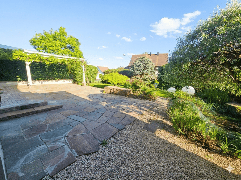 4.5-Zimmer-Maisonette-Wohnung mit Sondernutzungsrecht am Garten (2)