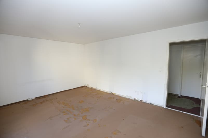 Handwerker aufgepasst! Renovationsbedürftige 3.5-Zi-Whg. mit Potential (5)