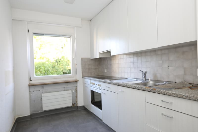 Handwerker aufgepasst! Renovationsbedürftige 3.5-Zi-Whg. mit Potential (2)