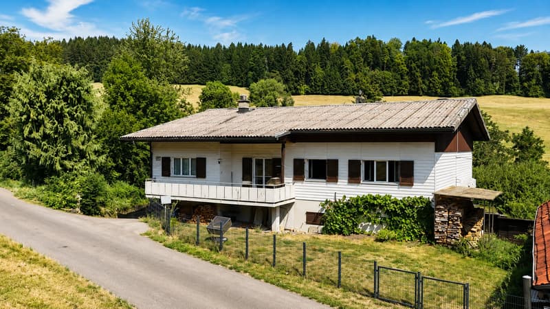 Ländlicher Wohntraum mit viel Privatsphäre in Gontenschwil (1)
