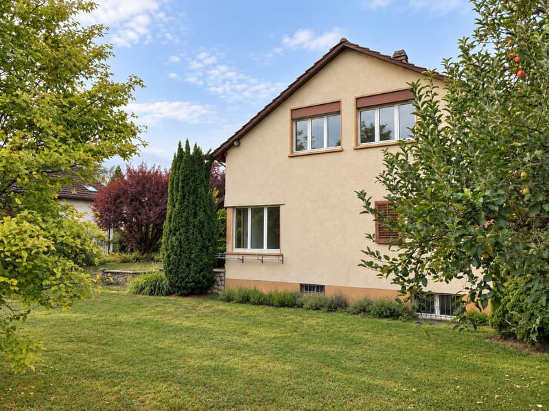 Freistehendes Einfamilienhaus in attraktiver Lage (3)
