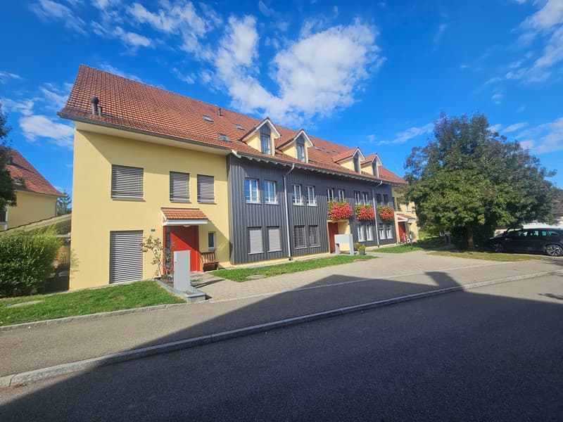 3.5-Zimmer-Dachwohnung – Modern, Hell und Familienfreundlich (1)