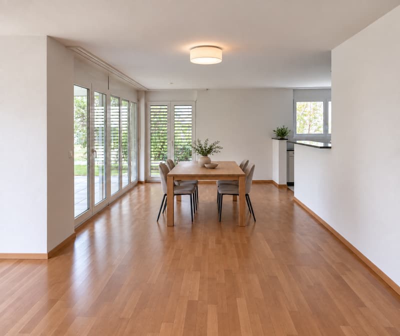 Helle 4.5-Zimmer-Wohnung im Erdgeschoss in Bülach – sofort verfügbar! (5)