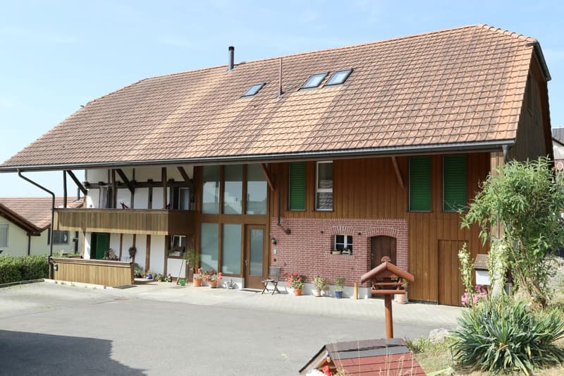 Lebensqualität auf grossem Raum, mit 2 Balkonen und Aussicht (8)