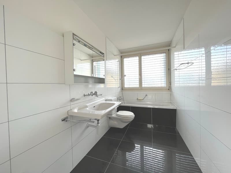 3 -Zimmer Wohnung im 1. OG (2)
