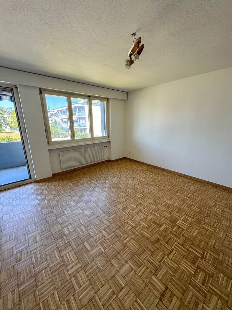 Gemütliche 1.5-Zimmer-Wohnung mit Balkon in Heimberg (2)