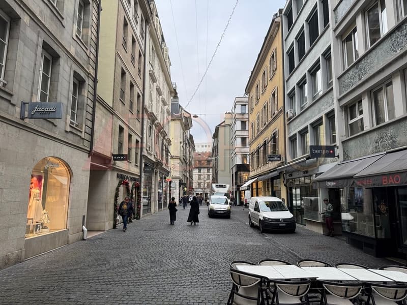 Studio moderne en hyper centre de Genève, rue Neuve-du-Molard, CHF 1450