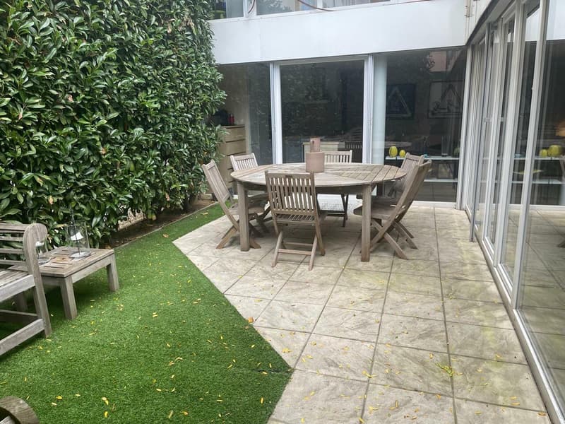 Unique - bel et grand appartement 5.5 pièces avec terrasses aux Pâquis (10)