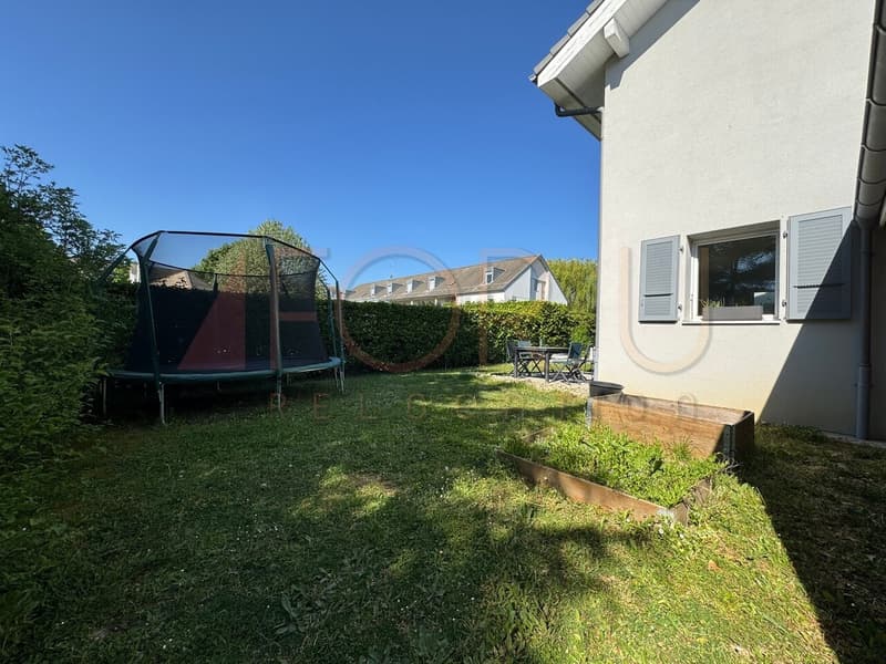 Très belle villa moderne entièrement meublée à Collex (11)