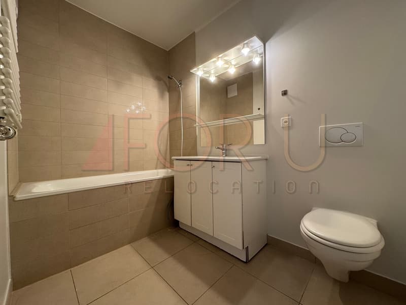 Beau duplex en attique de 7.5 pièces en surélévation aux Pâquis (10)