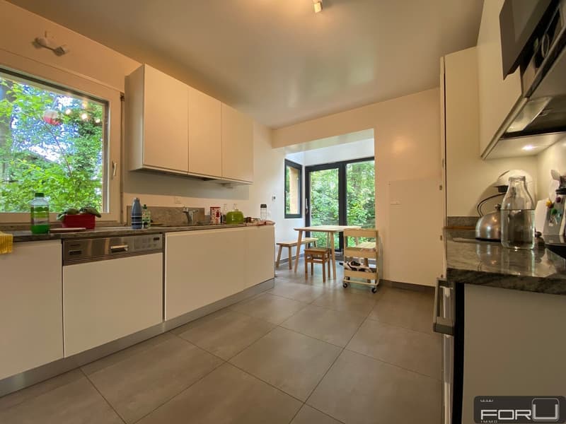 Belle villa individuelle au calme avec grand jardin à Carouge (6)