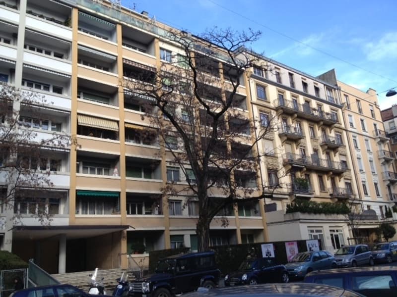 Très bel appartement rénové de 3 pièces à Champel (11)