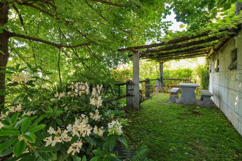 Elegante Villa mit Panoramasicht, Garten und Pool (26) (11)