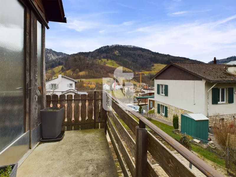 Very beautiful house with balcony, garden, far-reaching views, and development potential (5)