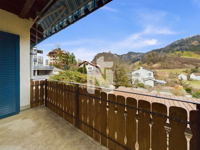 Very beautiful house with balcony, garden, far-reaching views, and development potential (4)