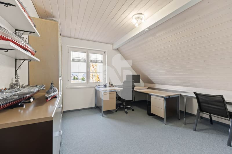 Modern renoviertes autarkes Haus mit riesiger Terrasse und atemberaubendem Ausblick (11)