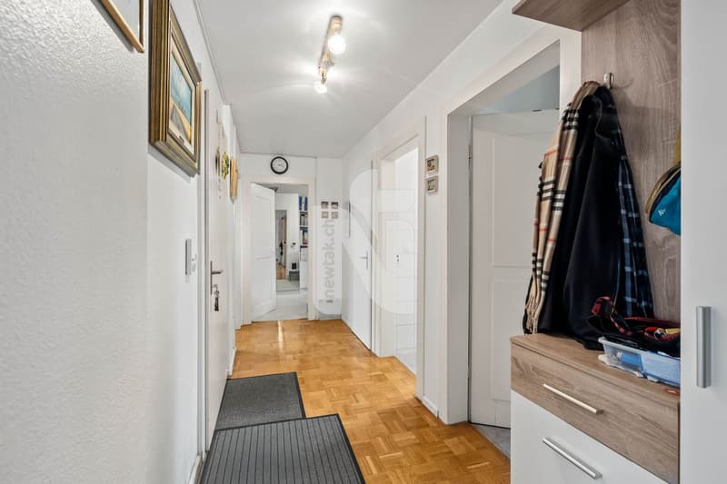 Grosszügiges Wohnen mit Balkon und Gemeinschaftsgarten in Basel (2)