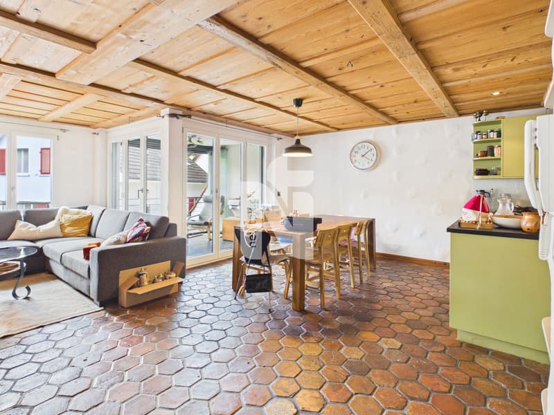 Maisonette-Wohnung, rustikal mit viel Charme, mitten in Laufen (2)
