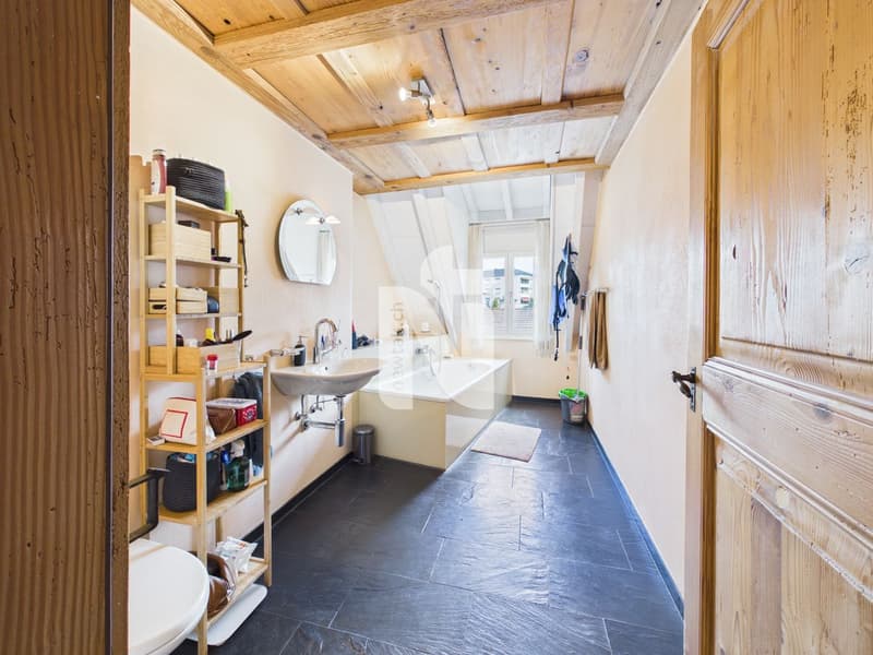 Maisonette-Wohnung, rustikal mit viel Charme, mitten in Laufen (5)