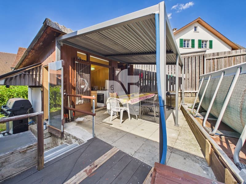 Dorf Idylle, Zentral, viel Potenzial und mit 2.5 Zimmer Einliegerwohnung (Generationenhaus) (12)
