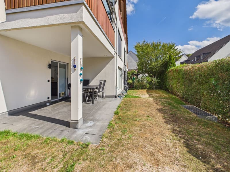 Moderne und helle 4.5-Zimmer-Gartenwohnung an naturnaher Lage mit Lift und Tiefgaragenplatz (7)