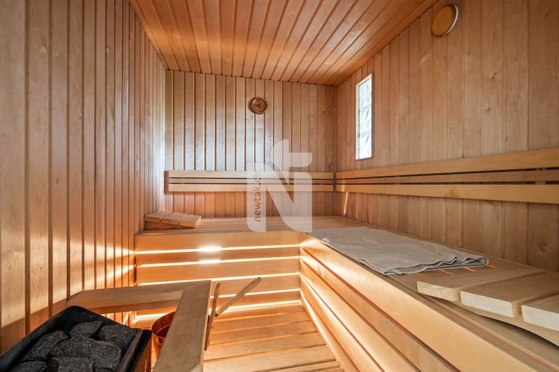 Grosszügig und lichtdurchflutet: 4.5-Zimmer-Wohnung mit Sauna, Balkon und Tiefgaragenplatz (12)