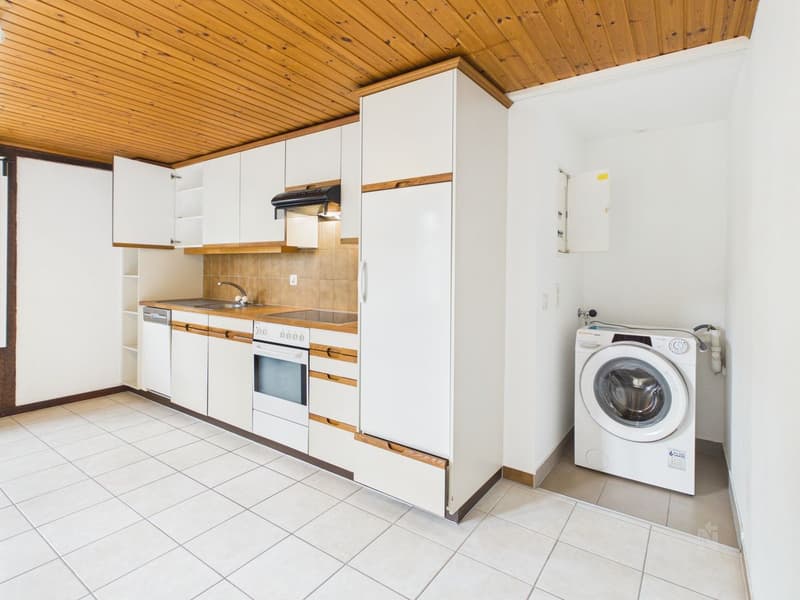 Charmante Maisonettewohnung mit neuer Küche, eigener Waschmaschine und viel Platz (7)