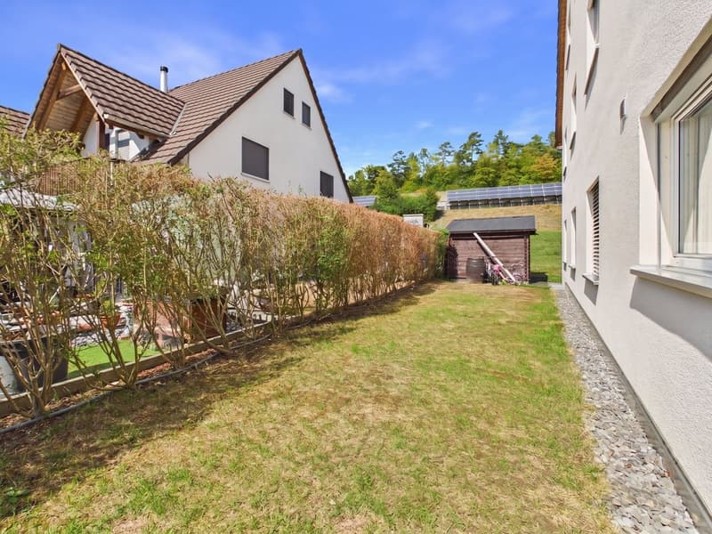 Lichtdurchflutete 4.5-Zimmer-Gartenwohnung mit Lift und Tiefgaragenplatz (8)