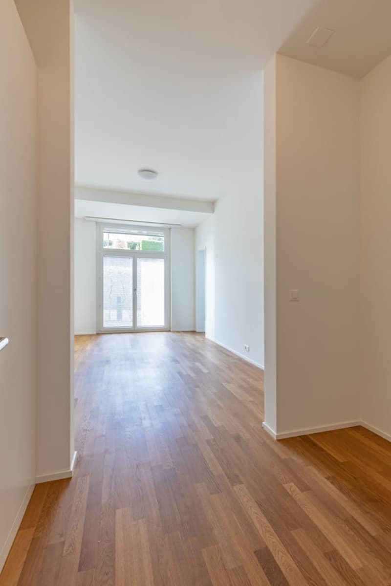 Helle 4.5-Zimmer-Wohnung mit Balkon und Garage in Wädenswil – sofort verfügbar (2)