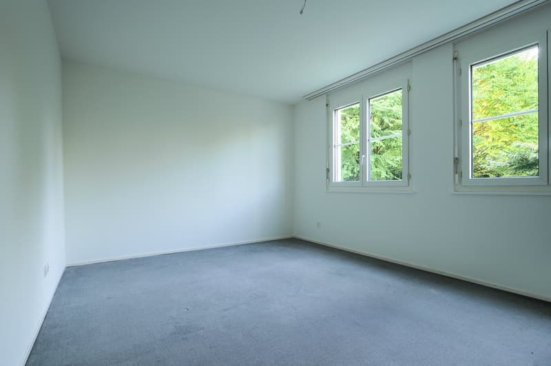 Helle 3.5-Zimmer-Wohnung mit Balkon und Seeblick in Wädenswil (2)