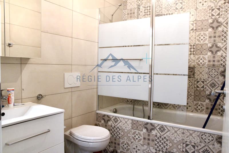 Appartement moderne de 4.5 pièces avec terrasse en bord de rivière à Vallorbe ( Lot 7 ) (10)