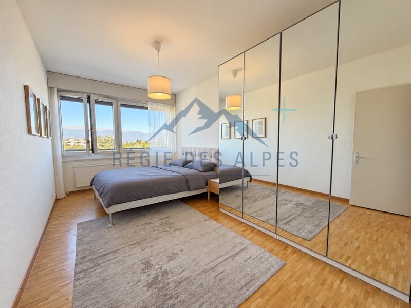 Bel appartement traversant de 4 pièces, baigné de lumière et avec vue dégagée (4)