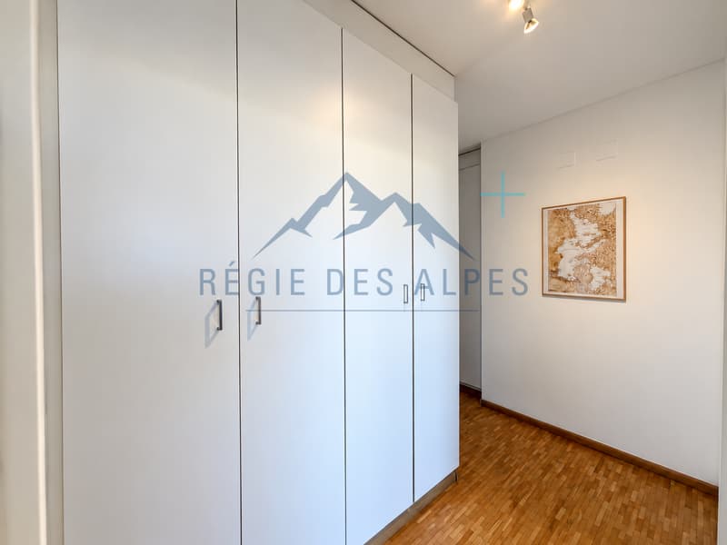 Bel appartement traversant de 4 pièces, baigné de lumière et avec vue dégagée (3)
