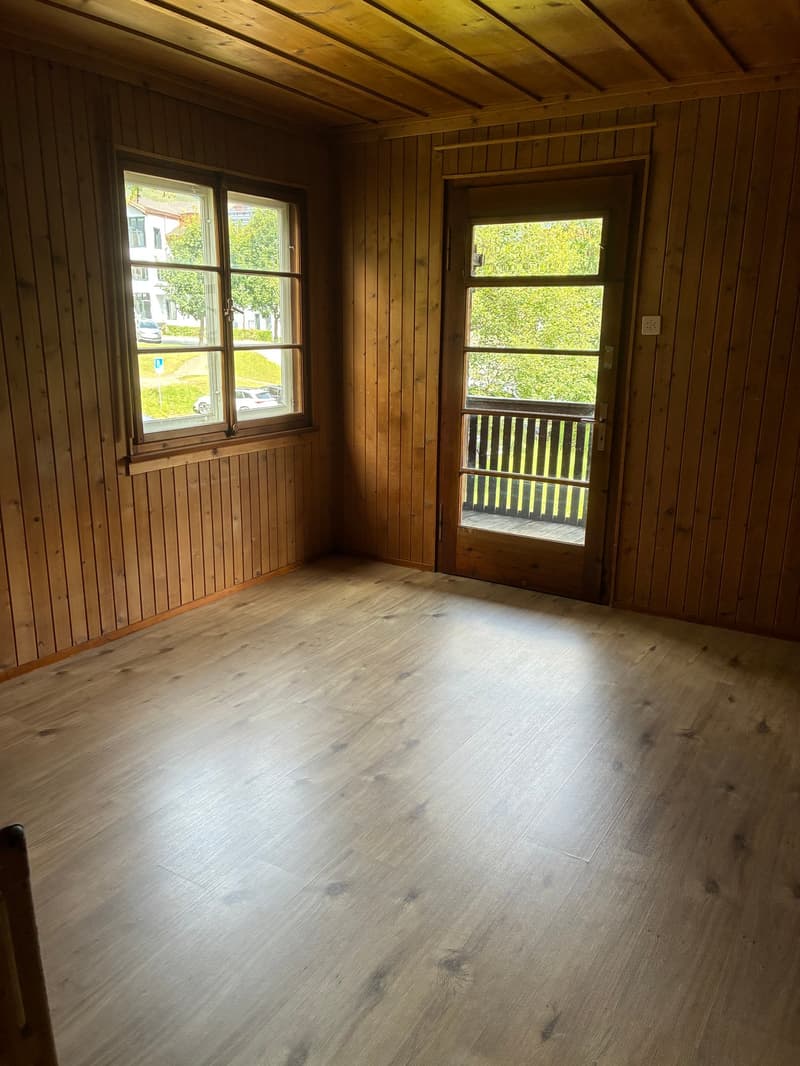 Charmante 4-Zimmer-Altbauwohnung in Klosters befristet bis 31.03.2027 (3)