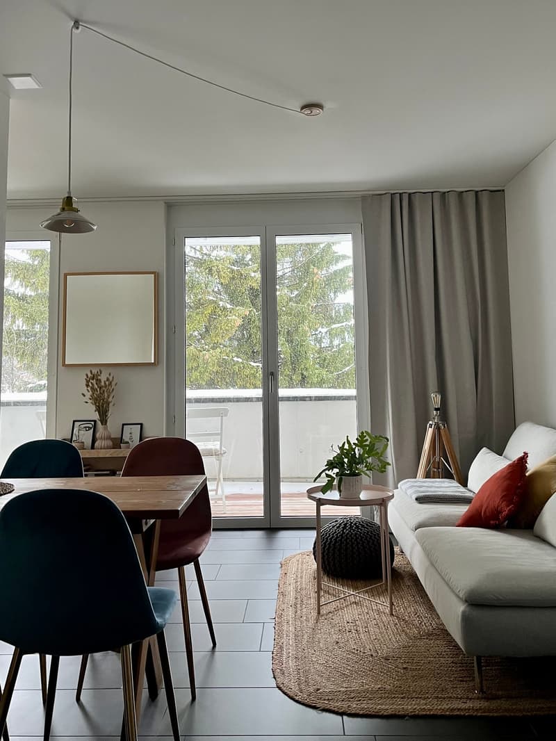 Moderne 1.5-Zimmer-Studio-Wohnung mit Balkon in Davos Platz (2)