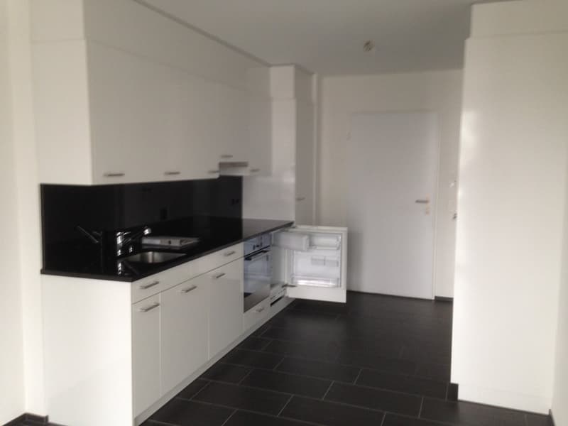 Moderne 1.5-Zimmer-Studio-Wohnung mit Balkon in Davos Platz (9)