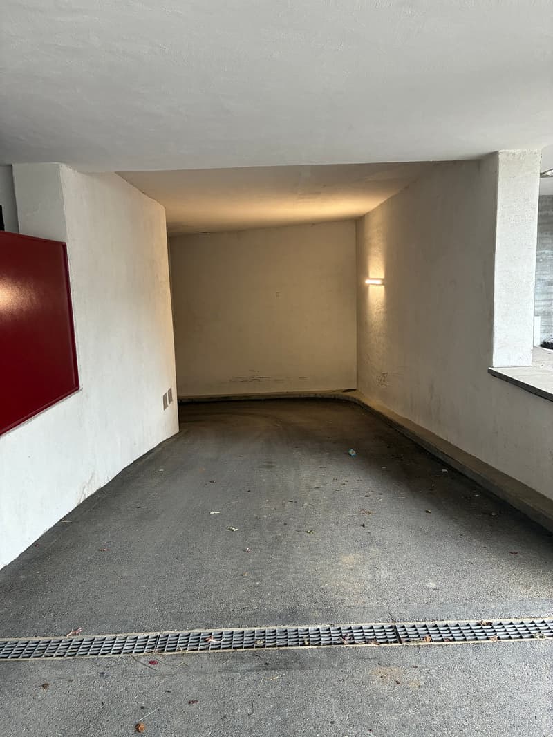 Einstellhallenplatz zur Miete in Klosters Dorf (6)