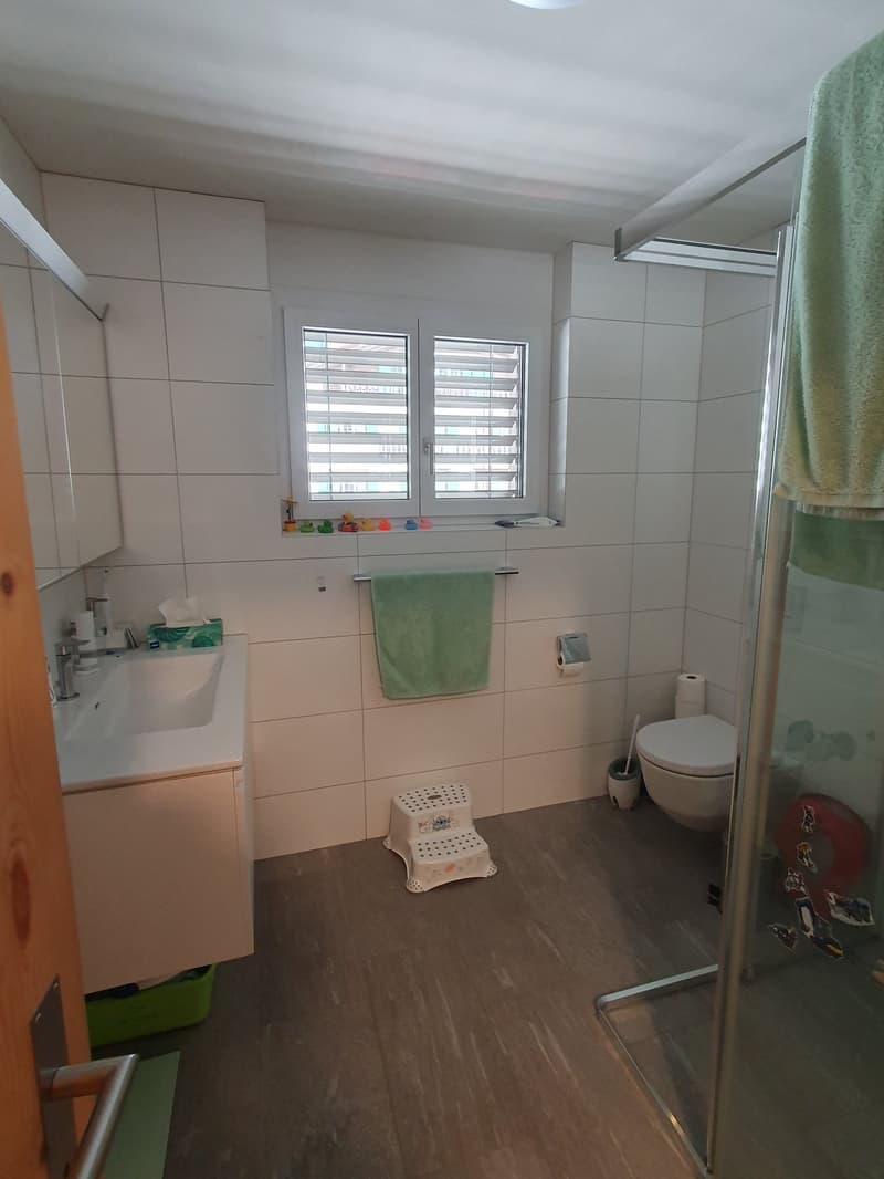 Helle 3.5-Zimmer-Wohnung mit Balkon und schöner Aussicht in Klosters-Serneus (6)
