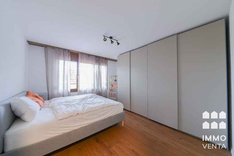 Elternschlafzimmer / Chambre à coucher des parents