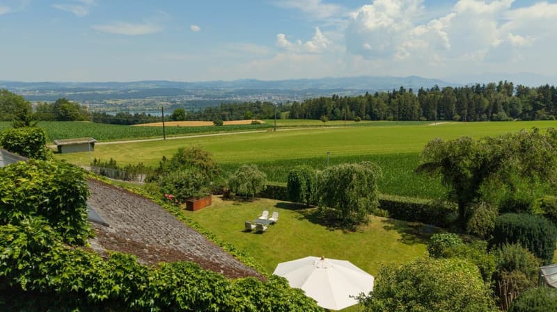 Freistehendes Einfamilienhaus mit See- und Fernsicht auf exklusiver Baulandparzelle (15)