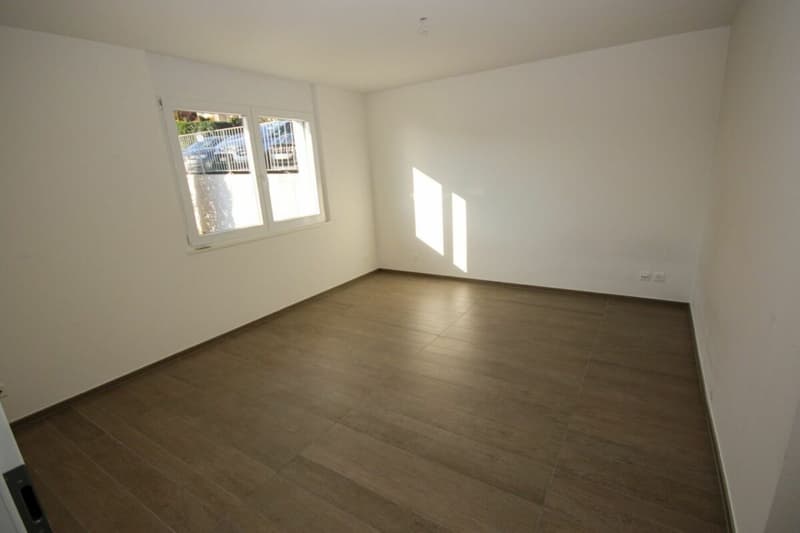 Appartement de standing de 5,5 pièces avec terrasse et vue sur le lac (18)