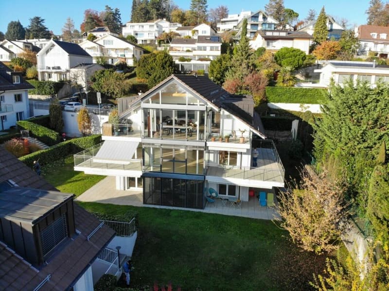 Appartement de standing de 5,5 pièces avec terrasse et vue sur le lac (3)