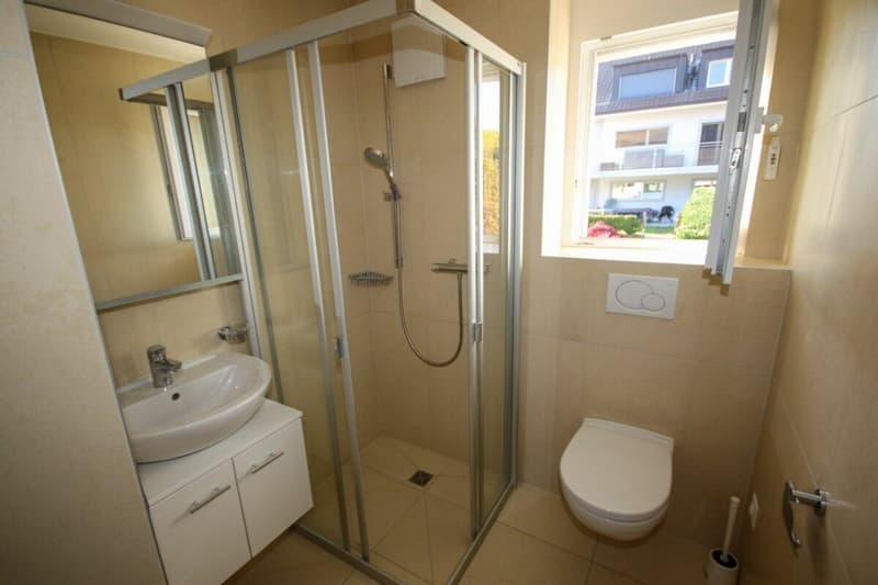 Appartement de standing de 5,5 pièces avec terrasse et vue sur le lac (21)
