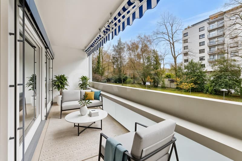 Appartement traversant avec balcons, entièrement rénové & piscines sur le toit (6)
