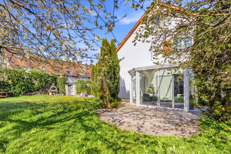 Maison familiale lumineuse avec grand jardin (10)