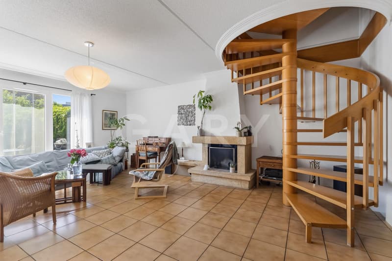 Maison familiale au sein d'une résidence privée (4)