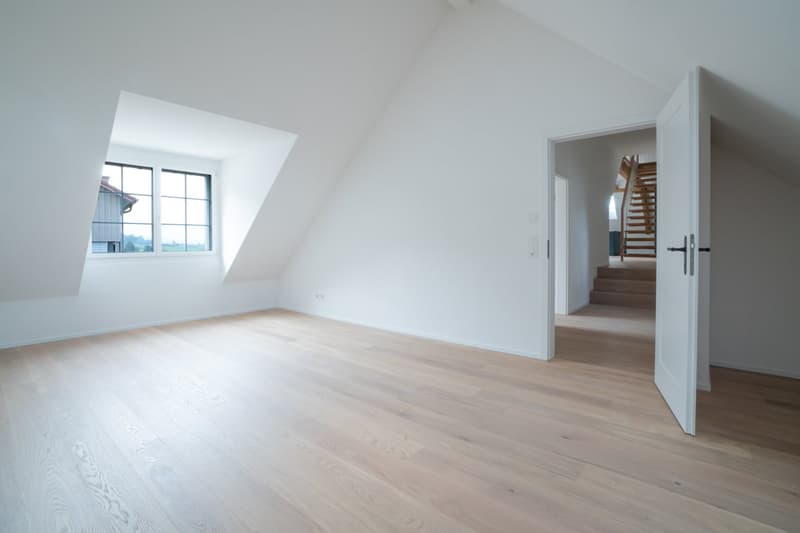 4 1/2-Zimmer-Dachwohnung mit 200 m2 - Miet-Kauf möglich (4)