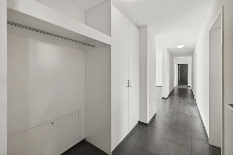 Eingangsbereich mit Garderobe und Einbauschränke