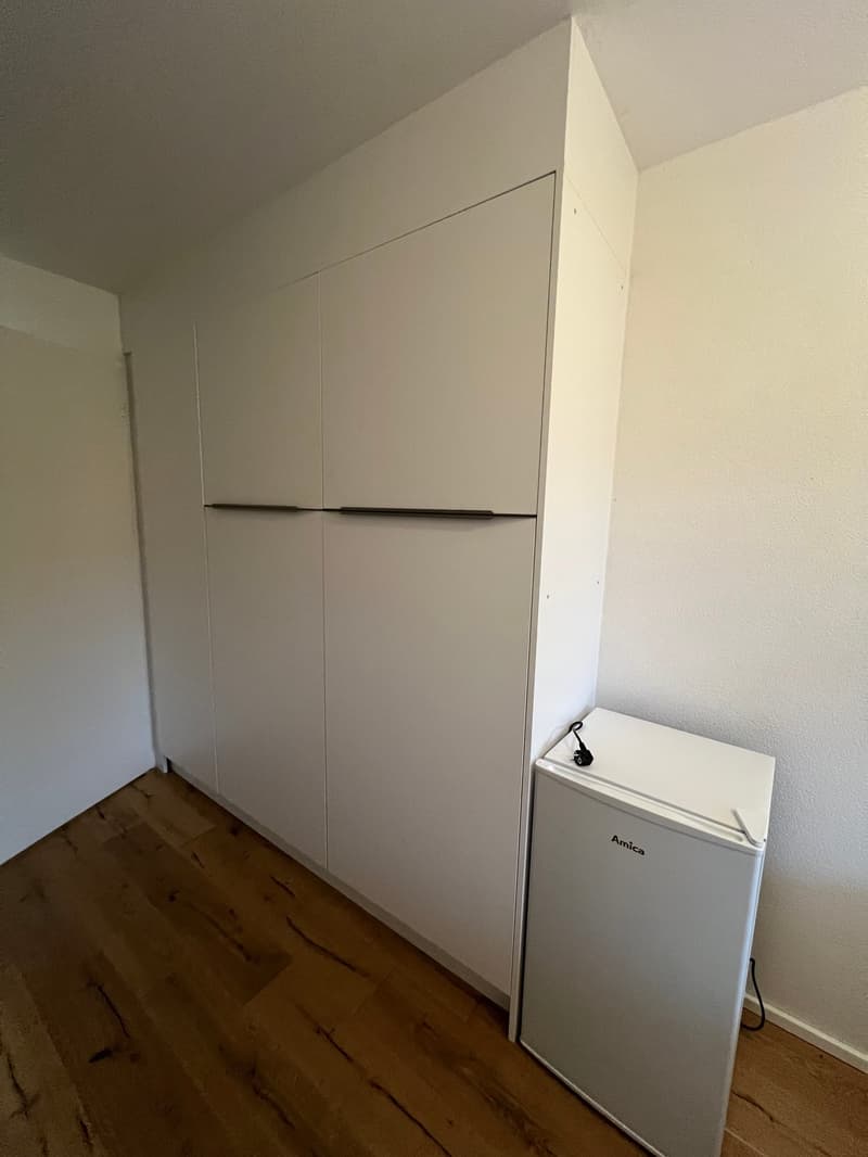 möbliertes Einzelzimmer (2)